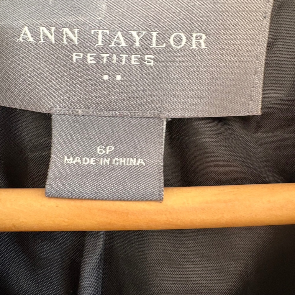 Ann Taylor Black Wool Bend Button Front Coat - Classic 6Petite - Picture 2 of 3